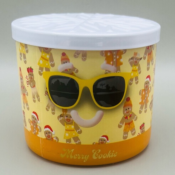 Bath & Body Works MERRY COOKIE Holiday 3 Wick Candle - 14.5oz Gingerbread Design - Picture 5 of 8